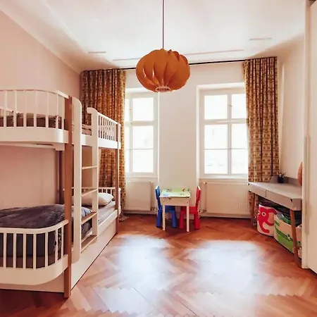 Stanovanje V Centru Starega Mestnega Jedra Apartment *