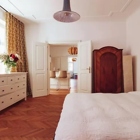 Stanovanje V Centru Starega Mestnega Jedra Apartmán